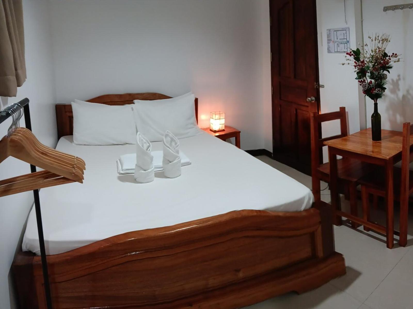 Forest Bay Inn El Nido Esterno foto